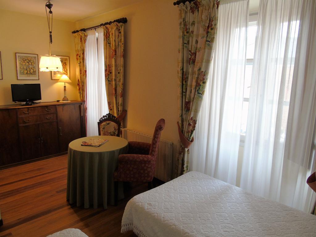 Bed and Breakfast Casa Grande De Trives A Pobra de Trives Zimmer foto
